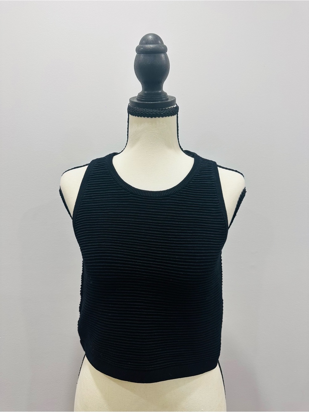 Babaton Aritzia Black Ribbed Tank Crop Top Size XS